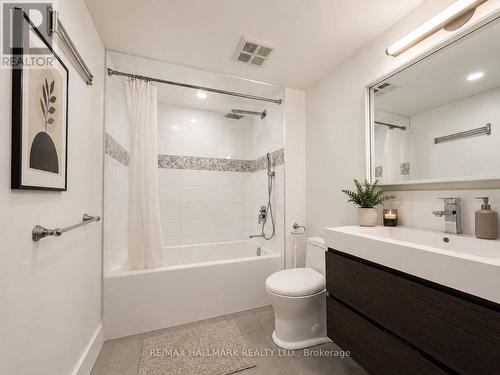 805 - 95 Lombard Street, Toronto, ON - Indoor Photo Showing Bathroom