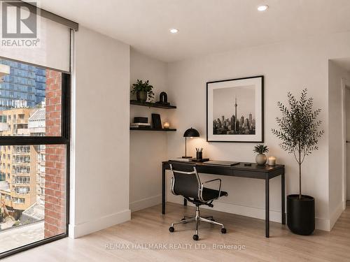 Virtual Staging - 805 - 95 Lombard Street, Toronto, ON - Indoor Photo Showing Office