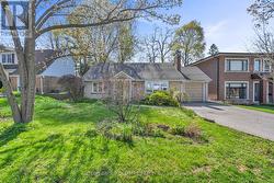 29 ROBIN HOOD ROAD Toronto, ON M9A 2W6