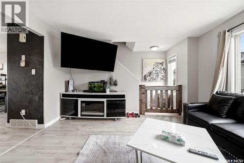 3754 Cormorant Drive E, Regina, SK - Indoor Photo Showing Living Room