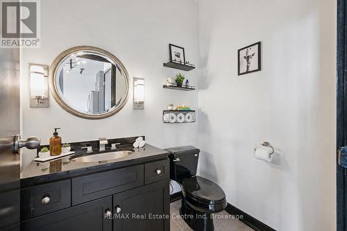 324 - 26 Ontario Street, Guelph (St. Patrick'S Ward), ON - Indoor Photo Showing Bathroom