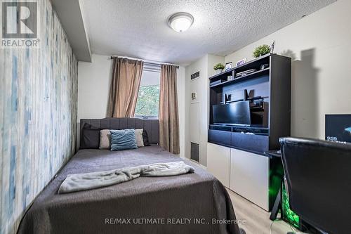 208 - 238 Albion Road, Toronto, ON - Indoor Photo Showing Bedroom