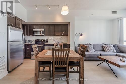 2706 - 2220 Lake Shore Boulevard W, Toronto, ON - Indoor