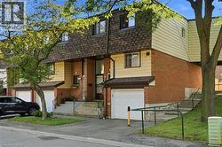 180 MISSISSAUGA VALLEY Boulevard Unit# 201  Mississauga, ON L5A 3M2
