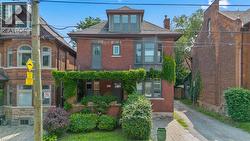 217 CAROLINE Street S Hamilton, ON L8P 3L5