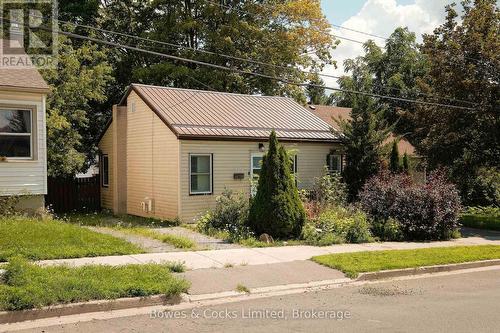 664 PARK STREET N  Peterborough (Northcrest Ward 5), ON K9H 4S3