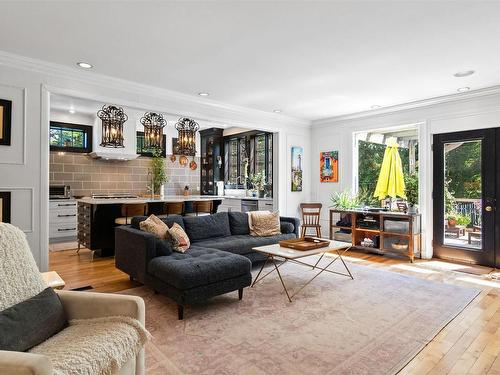 36 Highland Drive, Truro, NS - Indoor Photo Showing Living Room