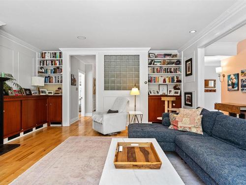 36 Highland Drive, Truro, NS - Indoor Photo Showing Living Room