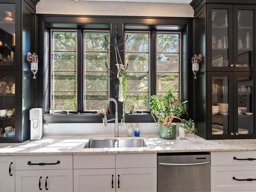 36 Highland Drive, Truro, NS - Indoor Photo Showing Kitchen With Double Sink