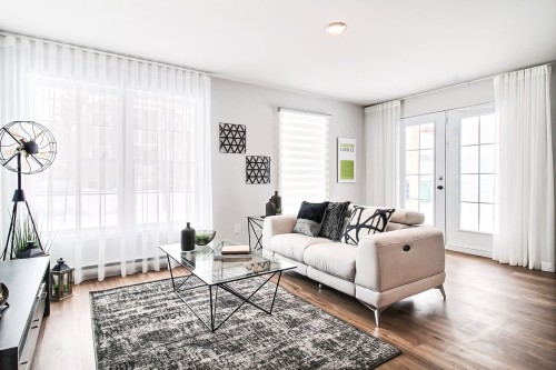 Living Room - 306-165 Rue Bouthillier N., Saint-Jean-Sur-Richelieu, QC - Indoor Photo Showing Living Room