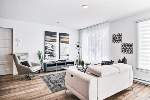 Living Room - 306-165 Rue Bouthillier N., Saint-Jean-Sur-Richelieu, QC - Indoor Photo Showing Living Room