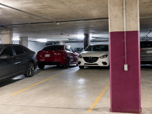 Stationnement - 205-700 Rue Des Éclaircies, Brossard, QC - Indoor Photo Showing Garage