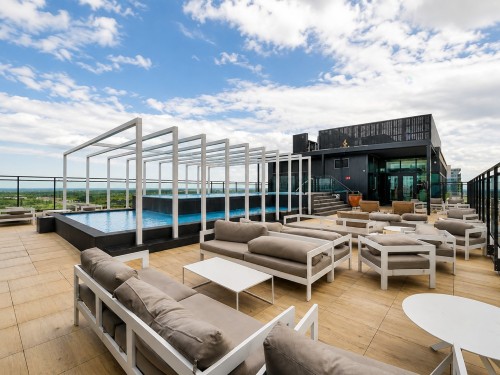 Piscine - 205-700 Rue Des Éclaircies, Brossard, QC - Outdoor