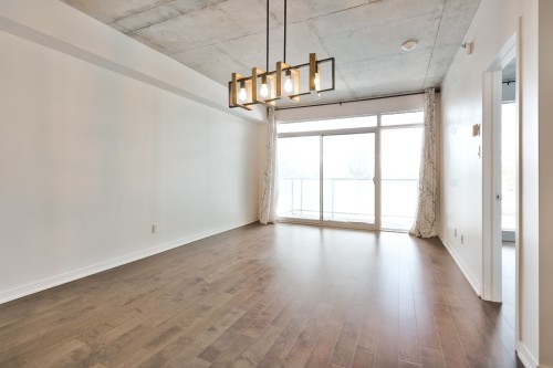 Salon - 205-700 Rue Des Éclaircies, Brossard, QC - Indoor Photo Showing Other Room