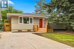 1813 Cameron AVENUE  Saskatoon, SK S7H 3N2