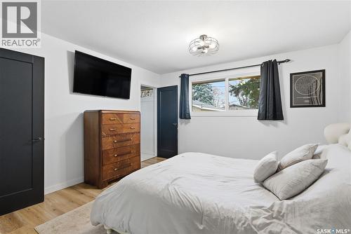 1813 Cameron Avenue, Saskatoon, SK - Indoor Photo Showing Bedroom