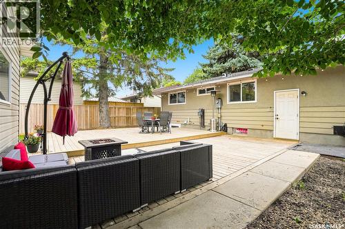 1813 Cameron Avenue, Saskatoon, SK - Outdoor With Exterior