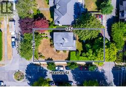 696 W 27TH AVENUE  Vancouver, BC V5Z 2G4