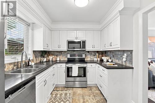 86 Barnes Drive, Ajax, ON - Indoor Photo Showing Kitchen With Double Sink