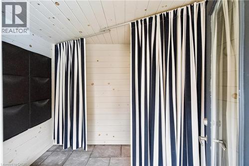 Cabana - 150 Davidson Boulevard, Dundas, ON - Indoor Photo Showing Other Room