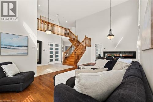 150 Davidson Boulevard, Dundas, ON - Indoor With Fireplace