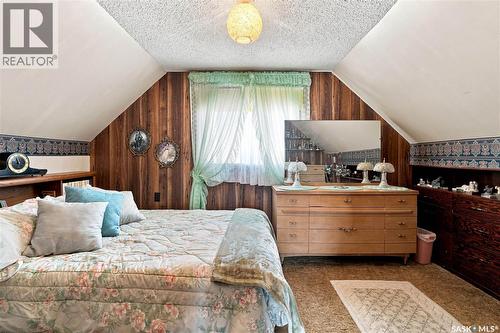 1229 Willow Avenue, Moose Jaw, SK - Indoor Photo Showing Bedroom