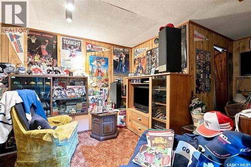 1229 Willow Avenue, Moose Jaw, SK - Indoor