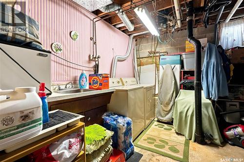1229 Willow Avenue, Moose Jaw, SK - Indoor