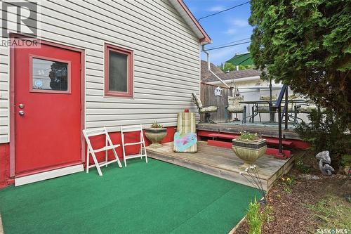 1229 Willow Avenue, Moose Jaw, SK - Outdoor With Deck Patio Veranda With Exterior