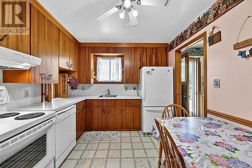 Eat-in Kitchen with great views - 2140 5Th Concession N, Clearview, ON - Indoor Photo Showing Kitchen