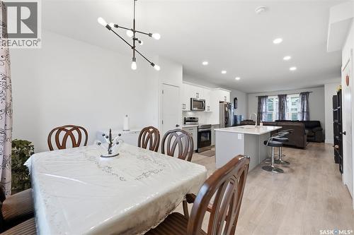 132 Rosewood Boulevard E, Saskatoon, SK - Indoor Photo Showing Dining Room