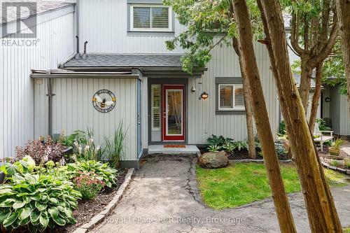 406 - 12 DAWSON DRIVE  Collingwood, ON L9Y 5B4