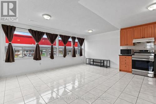 3 - 2922 ISLINGTON AVENUE , Toronto, Ontario M9L 2K4 4