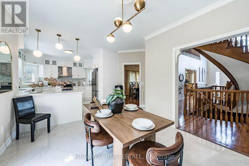 5969 Rayshaw Crescent E, Mississauga, ON - Indoor Photo Showing Dining Room