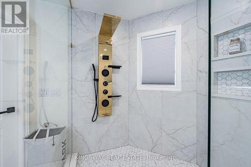5969 Rayshaw Crescent E, Mississauga, ON - Indoor Photo Showing Bathroom