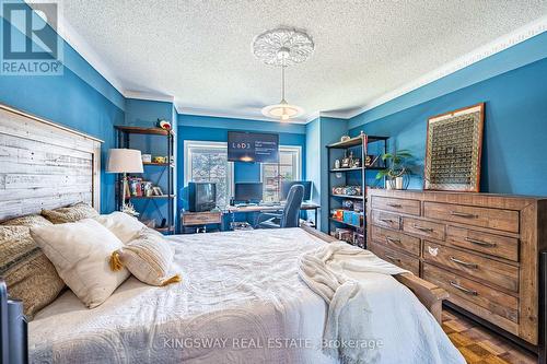 5969 Rayshaw Crescent E, Mississauga, ON - Indoor Photo Showing Bedroom