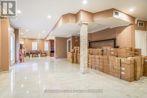 5969 Rayshaw Crescent E, Mississauga, ON - Indoor Photo Showing Other Room