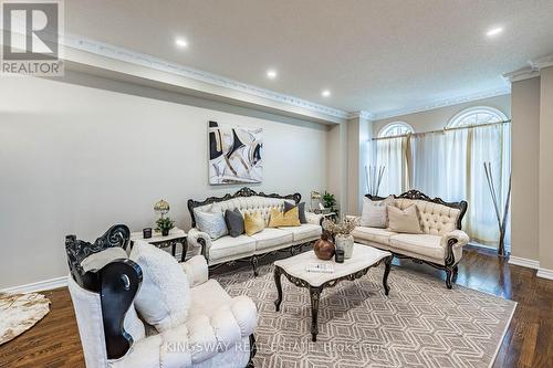 5969 Rayshaw Crescent E, Mississauga, ON - Indoor Photo Showing Living Room