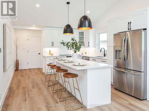6364 SHERWOOD ROAD , Niagara Falls, Ontario L2E 5L8 2
