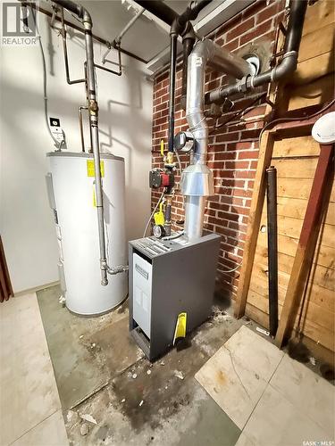 555 2Nd Street E, Shaunavon, SK - Indoor Photo Showing Basement