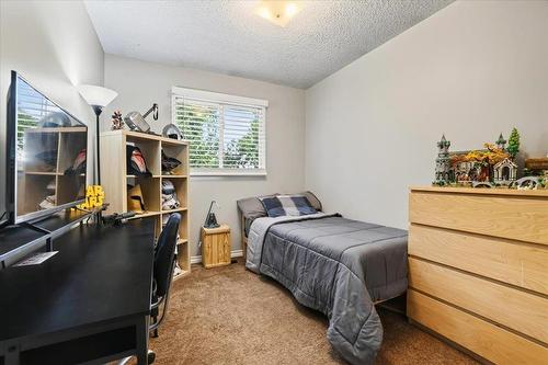 3472 Eldridge Avenue, Winnipeg, MB - Indoor Photo Showing Bedroom