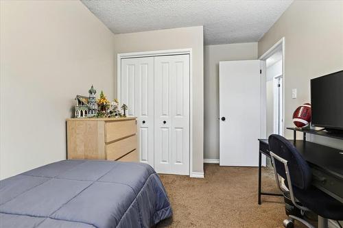 3472 Eldridge Avenue, Winnipeg, MB - Indoor Photo Showing Bedroom