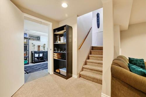 3472 Eldridge Avenue, Winnipeg, MB - Indoor Photo Showing Other Room