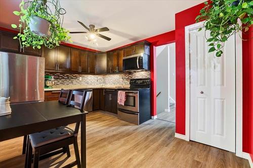 3472 Eldridge Avenue, Winnipeg, MB - Indoor Photo Showing Kitchen