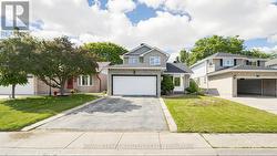 27 EMPEROR AVENUE  Hamilton, ON L9B 2E6