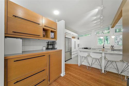 514 First Street, Steinbach, MB - Indoor Photo Showing Kitchen