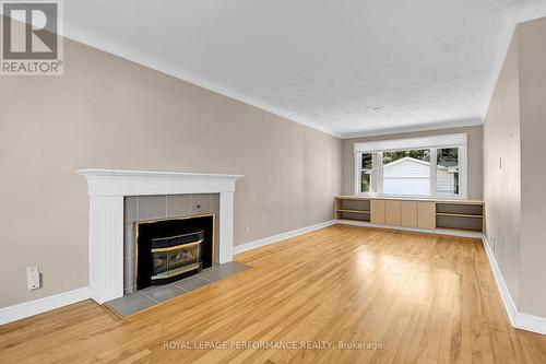 166 Winther Avenue, Ottawa, ON - Indoor Photo Showing Living Room With Fireplace