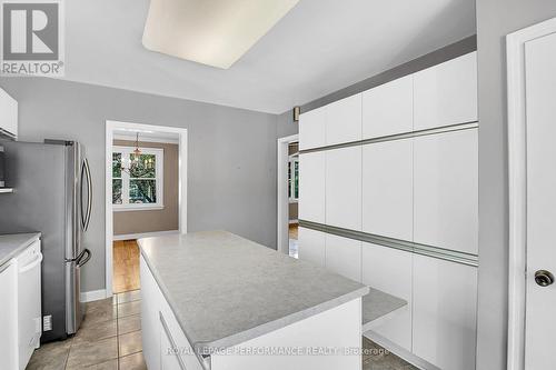 166 Winther Avenue, Ottawa, ON - Indoor Photo Showing Kitchen