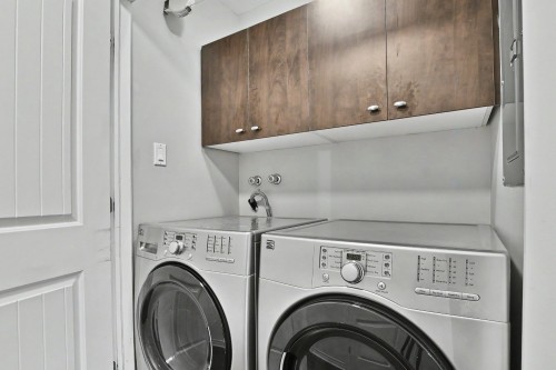 Salle de lavage - 5-620 Rue Proulx, Mont-Tremblant, QC - Indoor Photo Showing Laundry Room
