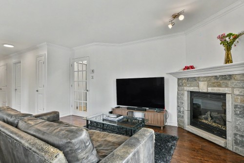 Salon - 5-620 Rue Proulx, Mont-Tremblant, QC - Indoor Photo Showing Living Room With Fireplace